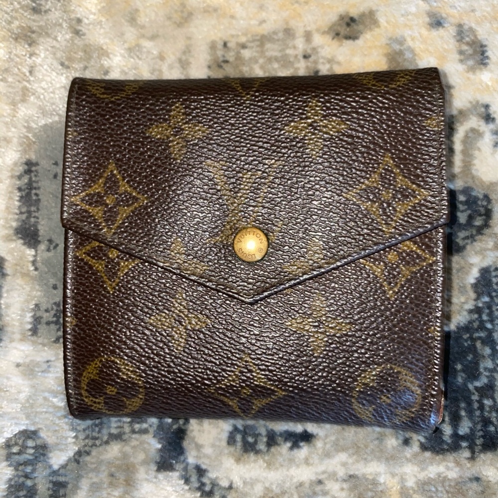 Auth!Vintage Louis Vuitton Trifold Monogram Wallet